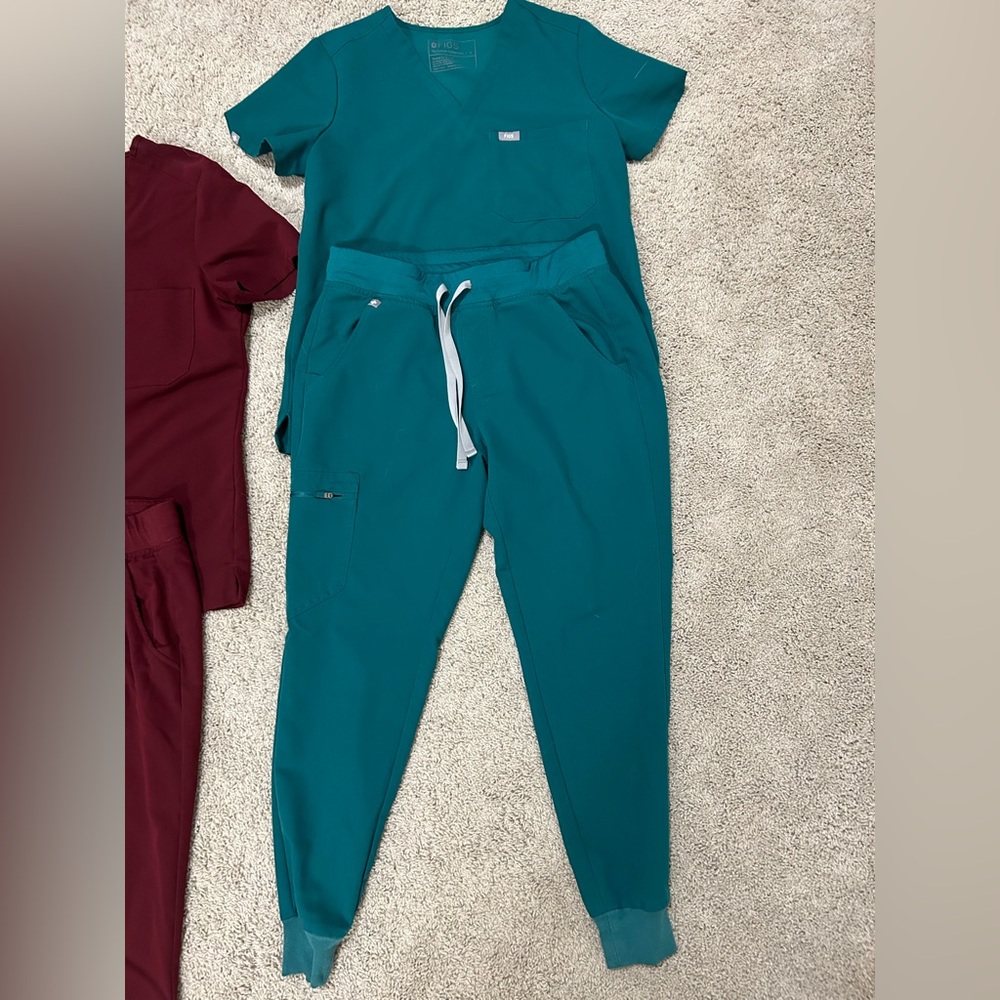 COPY - Figs Scrub set